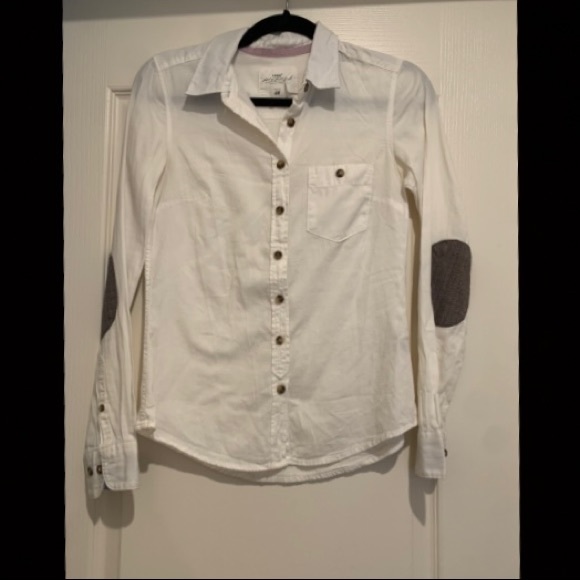 NWOT White Button Up Long Sleeve - Picture 2 of 5